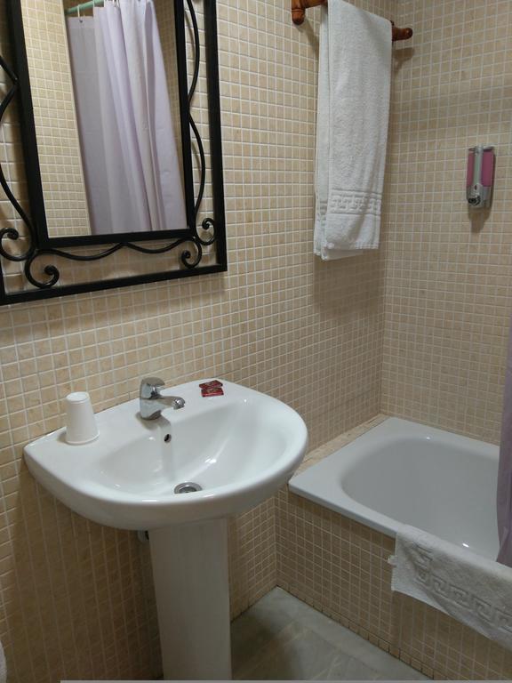 Hôtel Trujillo à Jerez de la Frontera Extérieur photo